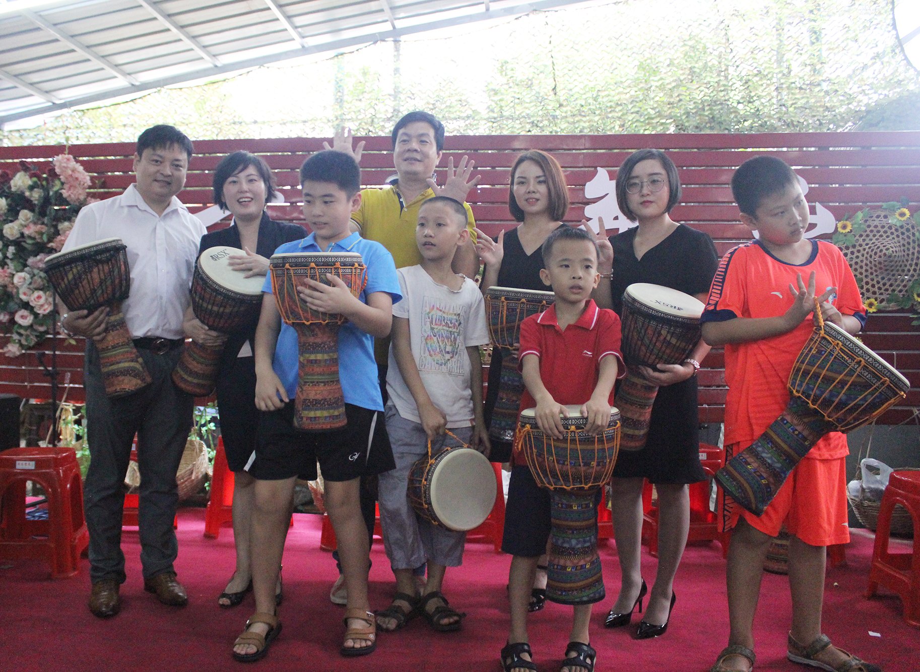 公益丨耀颜值医美“圆梦行动”，用非洲鼓声叩响“星宝”们的心灵之窗！